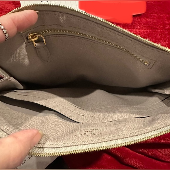 SOLD Authentic Louis Vuitton Gres Damier Couleurs Element Clutch - Picture 5 of 8